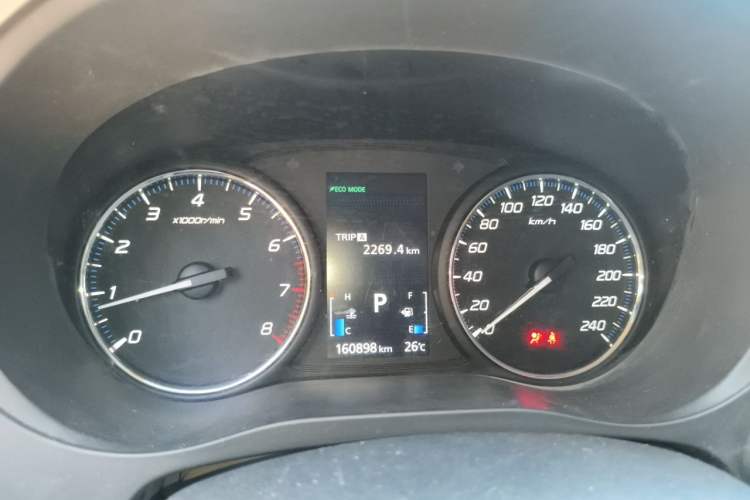 Used Mitsubishi Outlander 2019 2.0L Two-Wheel Drive Comfort Edition 5 Seats China V Standard Instrument Cluster