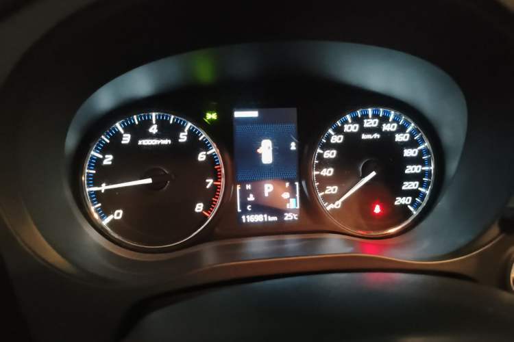 Used Mitsubishi Outlander 2019 2.4L 4x4 Zhi Xiang Edition 5 Seats China VI Standard Instrument Cluster