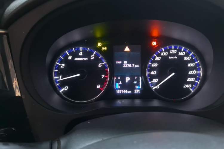 Used Mitsubishi Outlander 2019 2.0L Two-Wheel Drive Comfort Edition 5 Seats China VI Standard Instrument Cluster