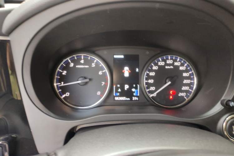 Used Mitsubishi Outlander 2019 2.4L 4x4 Zhi Xiang Edition 7 Seats China VI Standard Instrument Cluster