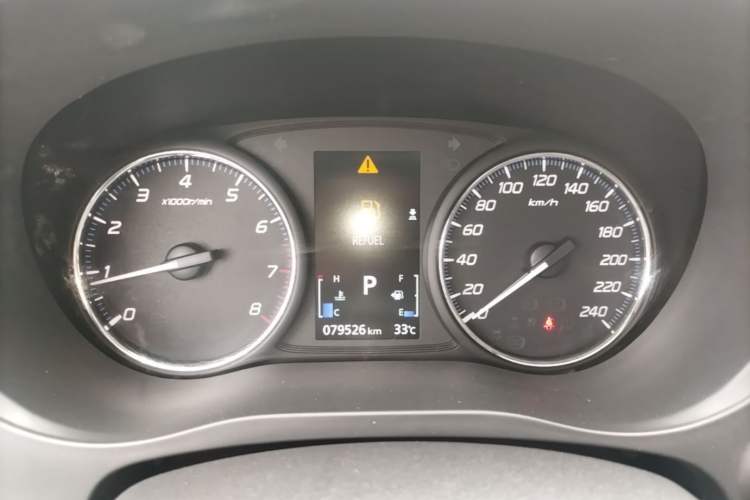 Used Mitsubishi Outlander 2019 2.0L Two-Wheel Drive Comfort Edition 5 Seats China VI Standard Instrument Cluster