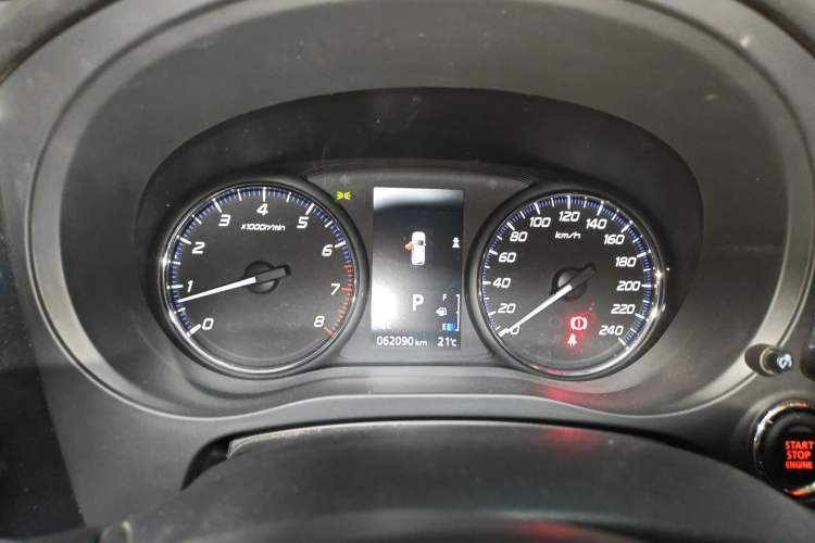 Used Mitsubishi Outlander 2019 2.0L Two-Wheel Drive Comfort Edition 7 Seats China V Emission Standard Instrument Cluster