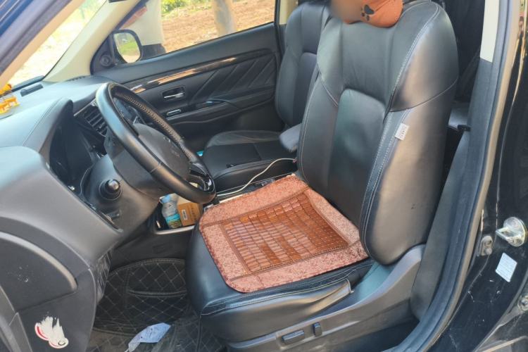 Used Mitsubishi Outlander 2019 2.0L Two-Wheel Drive Comfort Edition 5 Seats China V Standard Left Front Seat