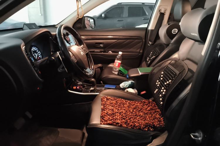 Used Mitsubishi Outlander 2019 2.4L 4x4 Zhi Xiang Edition 5 Seats China VI Standard Left Front Seat