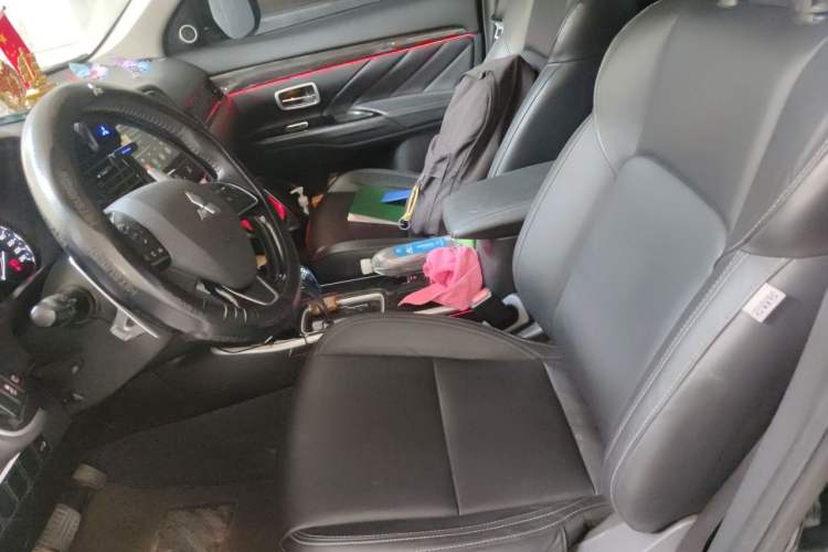 Used Mitsubishi Outlander 2019 2.4L 4x4 Zhi Xiang Edition 5 Seats China VI Standard Left Front Seat