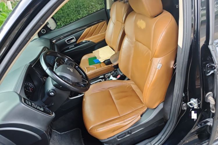 Used Mitsubishi Outlander 2019 2.0L Two-Wheel Drive Comfort Edition 5 Seats China V Standard Left Front Seat