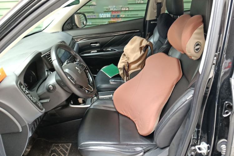 Used Mitsubishi Outlander 2019 2.0L Two-Wheel Drive Comfort Edition 5 Seats China VI Standard Left Front Seat