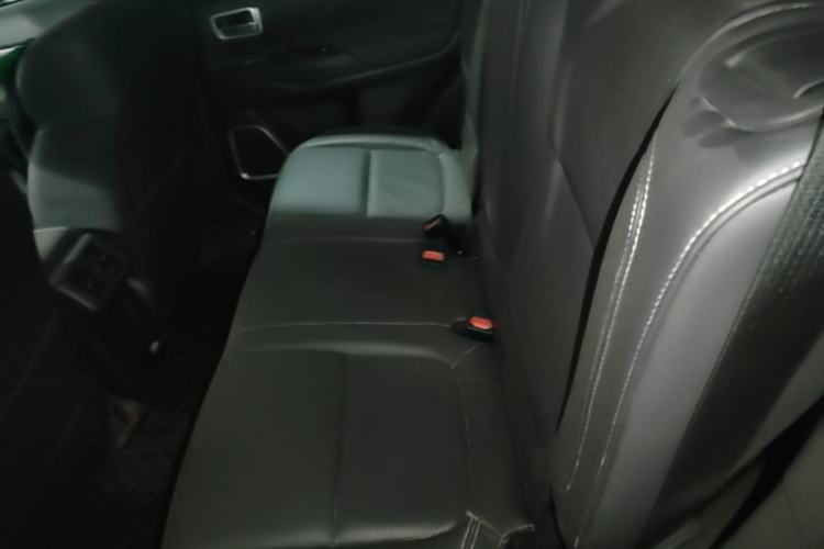 Used Mitsubishi Outlander 2019 2.0L Two-Wheel Drive Comfort Edition 5 Seats China VI Standard Left Rear Seat