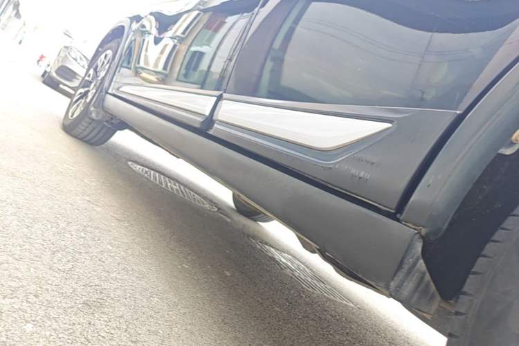 Used Mitsubishi Outlander 2019 2.4L 4x4 Zhi Xiang Edition 5 Seats China VI Standard Left Side Sill