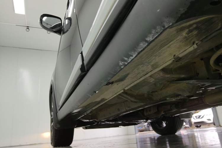 Used Mitsubishi Outlander 2019 2.0L Two-Wheel Drive Comfort Edition 7 Seats China V Emission Standard Left Side Sill
