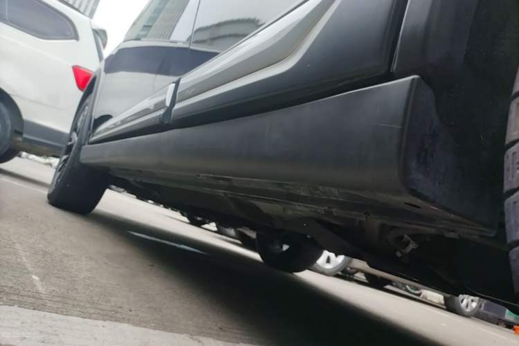 Used Mitsubishi Outlander 2019 2.0L Two-Wheel Drive Comfort Edition 5 Seats China VI Standard Left Side Sill
