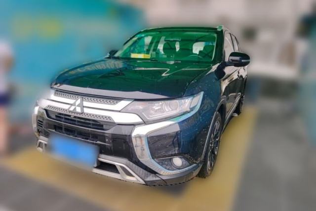 Used Mitsubishi Outlander 2019 2.0L Two-Wheel Drive Comfort Edition 7 Seats China V Emission Standard
