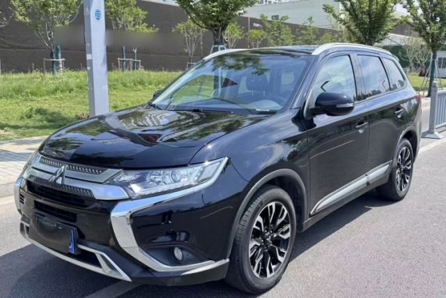 Used Mitsubishi Outlander 2019 2.0L Two-Wheel Drive Comfort Edition 5 Seats China VI Standard