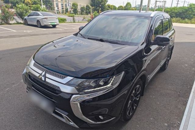 Used Mitsubishi Outlander 2019 2.4L 4x4 Zhi Xiang Edition 5 Seats China VI Standard