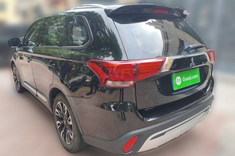 Used Mitsubishi Outlander 2019 2.0L Two-Wheel Drive Comfort Edition 5 Seats China VI Standard Rear Left 45 Deg