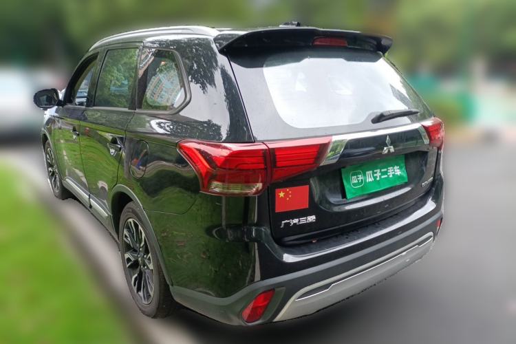 Used Mitsubishi Outlander 2019 2.0L Two-Wheel Drive Comfort Edition 7 Seats China V Emission Standard Rear Left 45 Deg