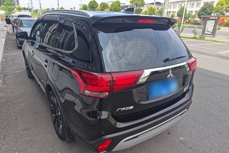 Used Mitsubishi Outlander 2019 2.4L 4x4 Zhi Xiang Edition 5 Seats China VI Standard Rear Left 45 Deg