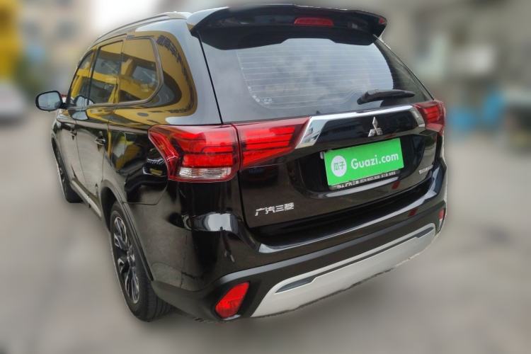 Used Mitsubishi Outlander 2019 2.0L Two-Wheel Drive Comfort Edition 5 Seats China VI Standard Rear Left 45 Deg