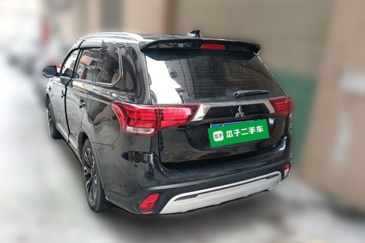 Used Mitsubishi Outlander 2019 2.0L Two-Wheel Drive Comfort Edition 5 Seats China VI Standard Rear Left 45 Deg