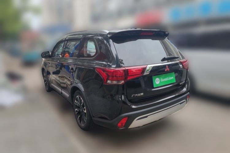 Used Mitsubishi Outlander 2019 2.0L Two-Wheel Drive Comfort Edition 7-Seater China VI Standard Rear Left 45 Deg