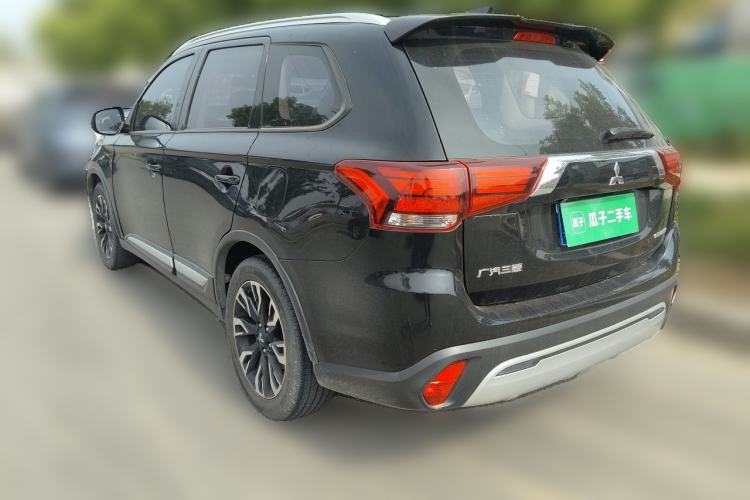 Used Mitsubishi Outlander 2019 2.0L Two-Wheel Drive Comfort Edition 5 Seats China VI Standard Rear Left 45 Deg