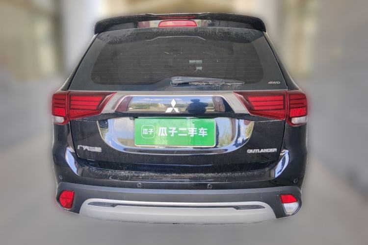 Used Mitsubishi Outlander 2019 2.4L 4x4 Zhi Xiang Edition 5 Seats China VI Standard Rear