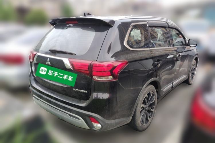 Used Mitsubishi Outlander 2019 2.0L Two-Wheel Drive Comfort Edition 5 Seats China VI Standard Rear Right 45 Deg