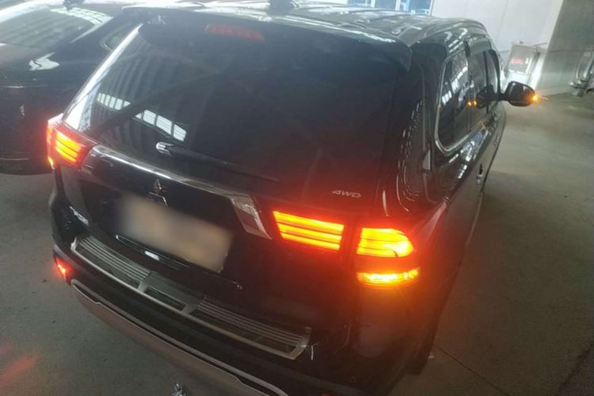 Used Mitsubishi Outlander 2019 2.4L 4x4 Zhi Xiang Edition 7 Seats China VI Standard Rear Right 45 Deg