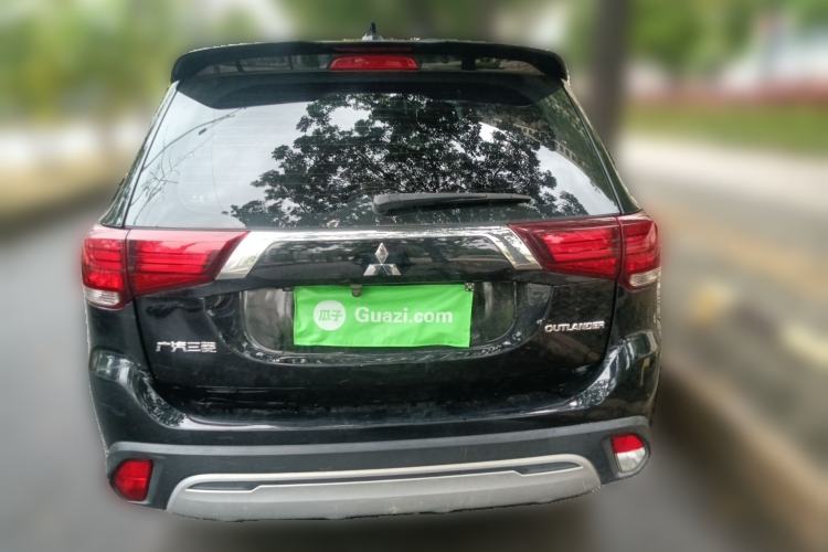 Used Mitsubishi Outlander 2019 2.0L Two-Wheel Drive Comfort Edition 7 Seats China V Emission Standard Rear