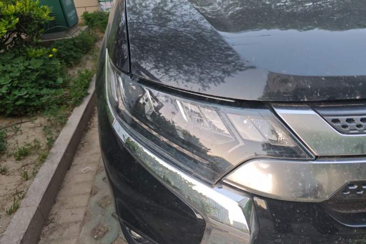Used Mitsubishi Outlander 2019 2.4L 4x4 Zhi Xiang Edition 5 Seats China VI Standard Right Front Headlight