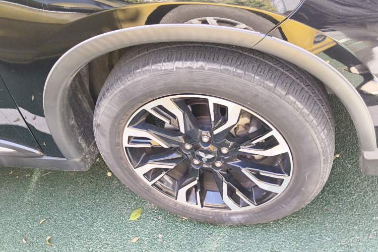 Used Mitsubishi Outlander 2019 2.0L Two-Wheel Drive Comfort Edition 5 Seats China V Standard Right Front Wheel Hub