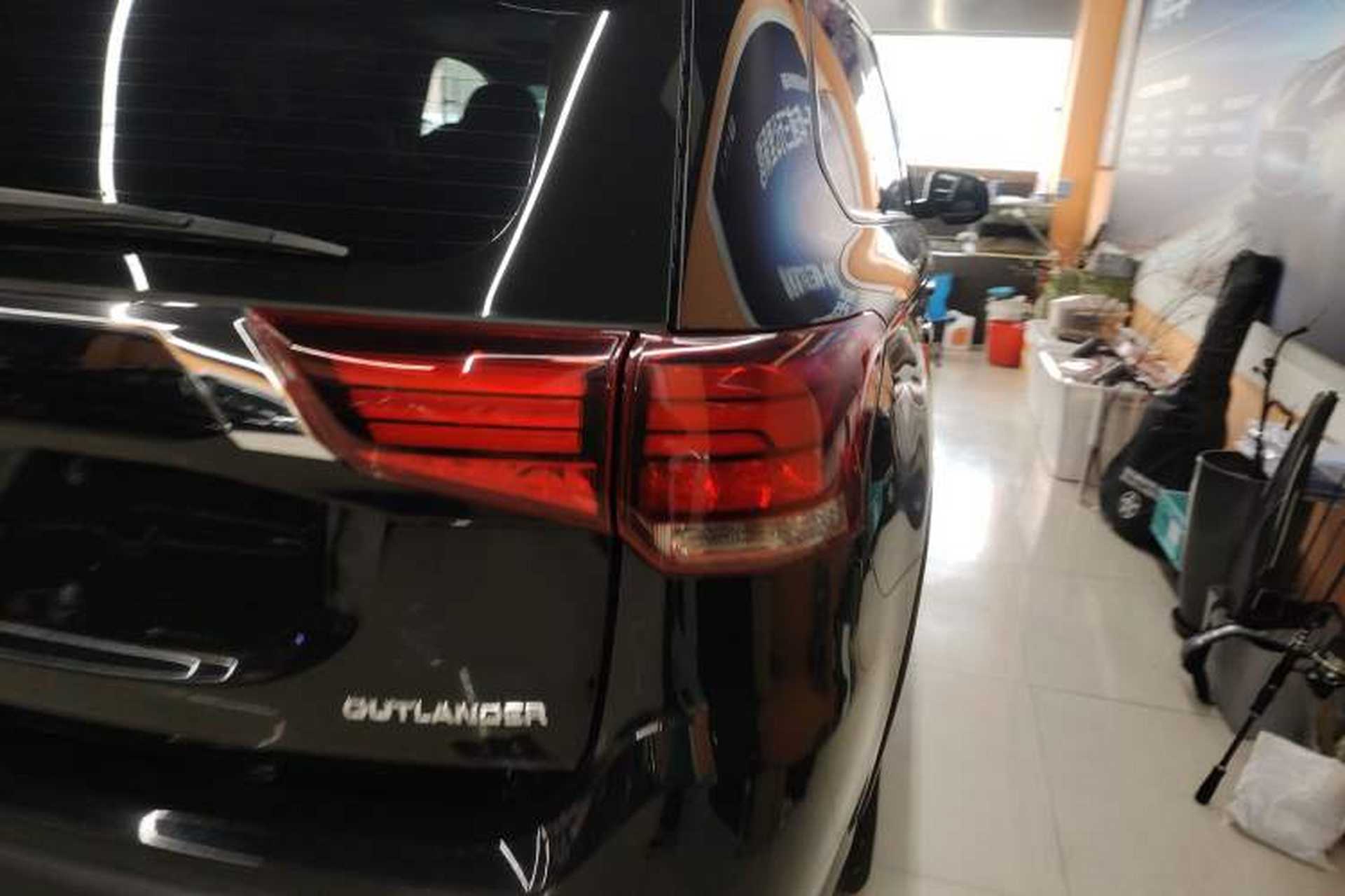Used Mitsubishi Outlander 2019 2.0L Two-Wheel Drive Comfort Edition 5 Seats China VI Standard Right Rear Taillight
