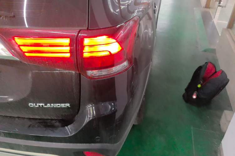 Used Mitsubishi Outlander 2019 2.0L Two-Wheel Drive Comfort Edition 5 Seats China VI Standard Right Rear Taillight