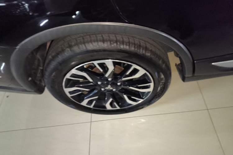 Used Mitsubishi Outlander 2019 2.0L Two-Wheel Drive Comfort Edition 7 Seats China V Emission Standard Right Rear Wheel Hub