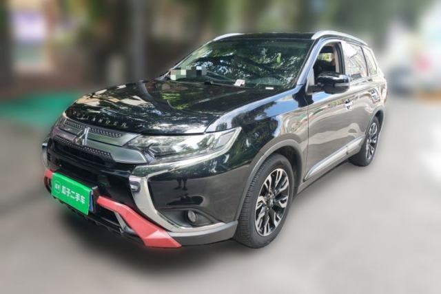 Used Mitsubishi Outlander 2019 2.4L 4x4 Zhi Xiang Edition 7 Seats China VI Standard