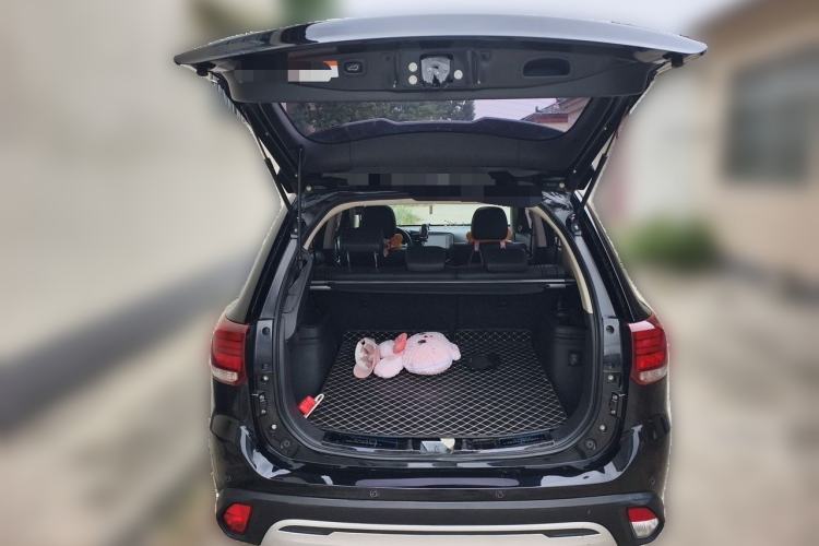 Used Mitsubishi Outlander 2019 2.4L 4x4 Zhi Xiang Edition 5 Seats China V Emission Standard Trunk