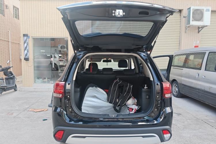 Used Mitsubishi Outlander 2019 2.0L Two-Wheel Drive Comfort Edition 5 Seats China VI Standard Trunk