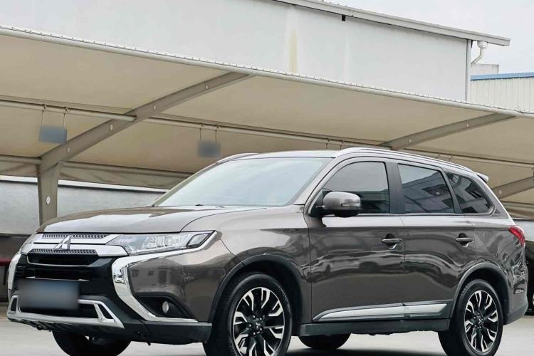 Used Mitsubishi Outlander 2019 2.0L Two-Wheel Drive Comfort Edition 5 Seats China V Standard Guazi used car, China used car export, Used car for sale, Used cars, Cheapest cars for sale
