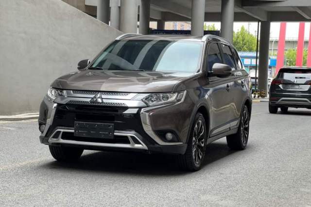 Used Mitsubishi Outlander 2019 2.0L Two-Wheel Drive Comfort Edition 5 Seats China VI Standard