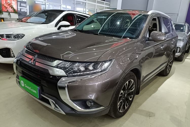 Used Mitsubishi Outlander 2019 2.4L 4x4 Zhi Xiang Edition 5 Seats China V Emission Standard Guazi used car, China used car export, Used car for sale, Used  cars, Cheapest cars for sale