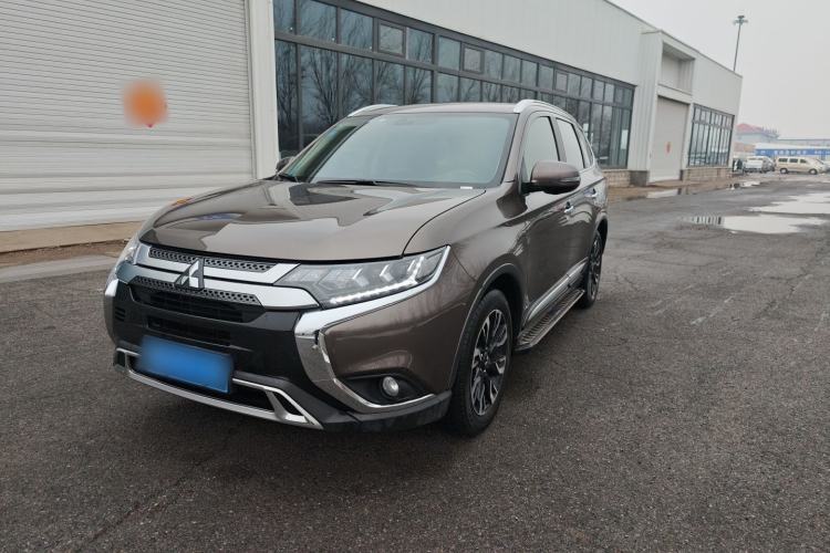 Used Mitsubishi Outlander 2019 2.4L 4x4 Zhi Xiang Edition 7 Seats China V Emission Standard Exterior 1