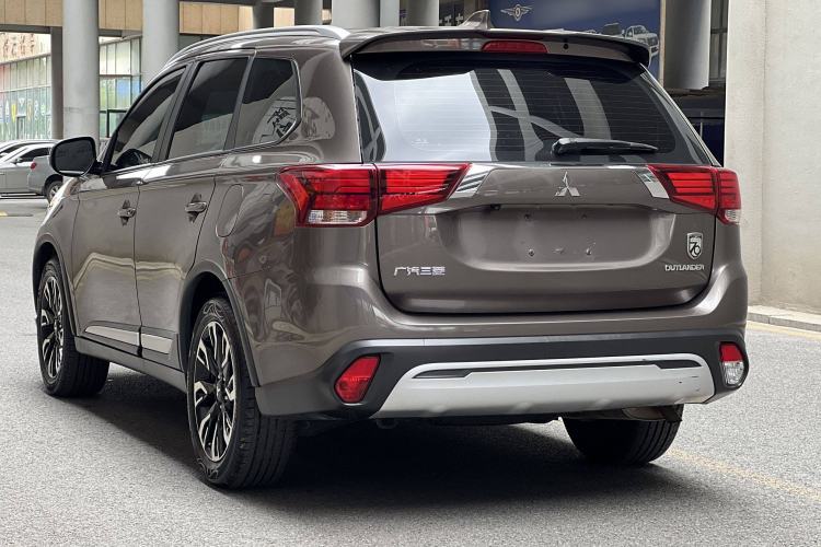 Used Mitsubishi Outlander 2019 2.0L Two-Wheel Drive Comfort Edition 5 Seats China VI Standard Exterior 4