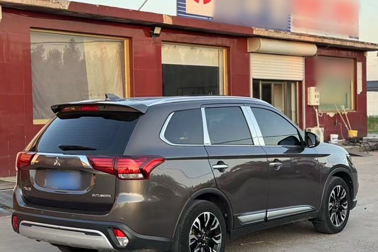 Used Mitsubishi Outlander 2019 2.4L Two-Wheel Drive ZhiXing Version 5 Seats China V Emission Standard Exterior 5