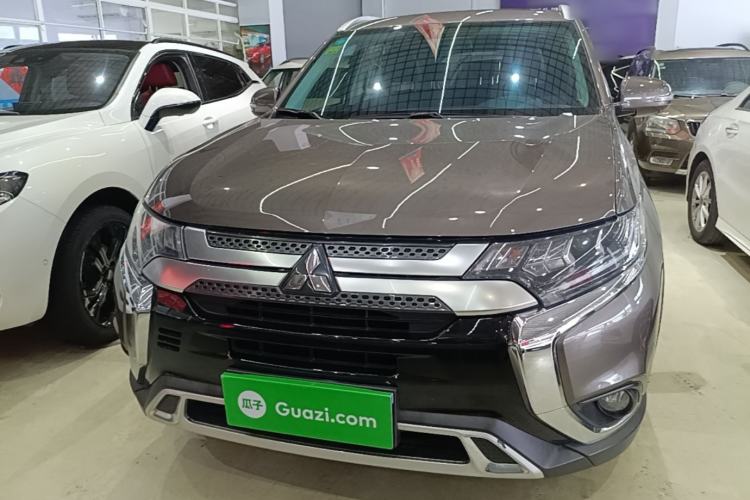 Used Mitsubishi Outlander 2019 2.4L 4x4 Zhi Xiang Edition 5 Seats China V Emission Standard Front