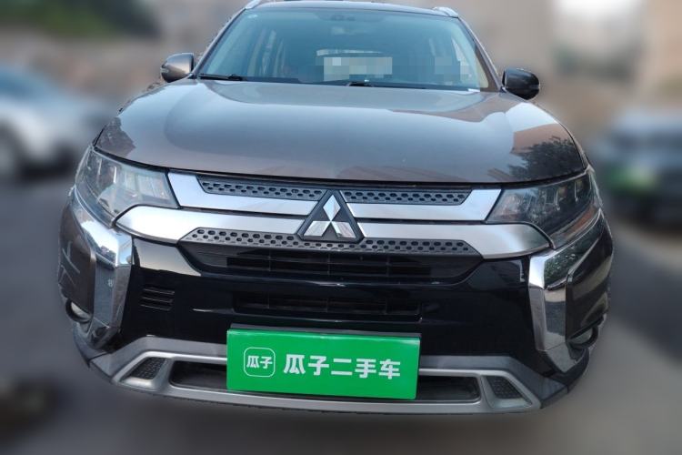 Used Mitsubishi Outlander 2019 2.4L 4x4 Zhi Xiang Edition 5 Seats China V Emission Standard Front