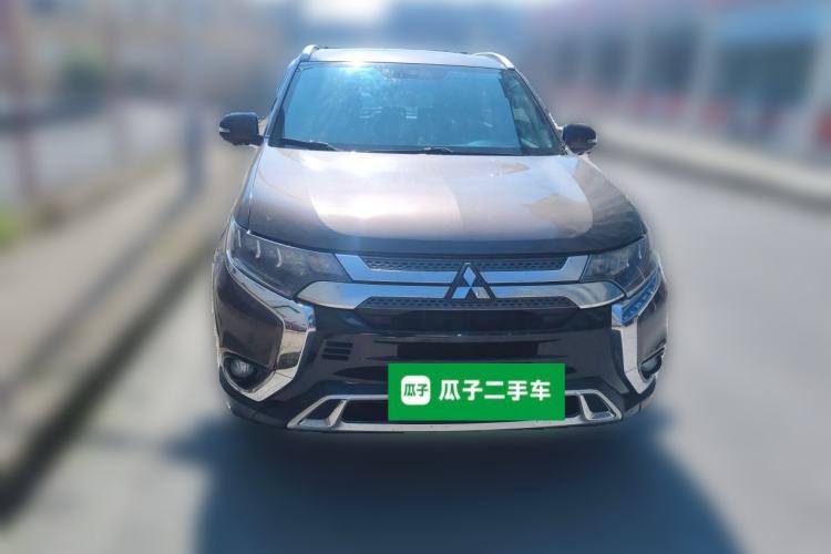 Used Mitsubishi Outlander 2019 2.4L 4x4 Zhi Xiang Edition 7 Seats China V Emission Standard Front