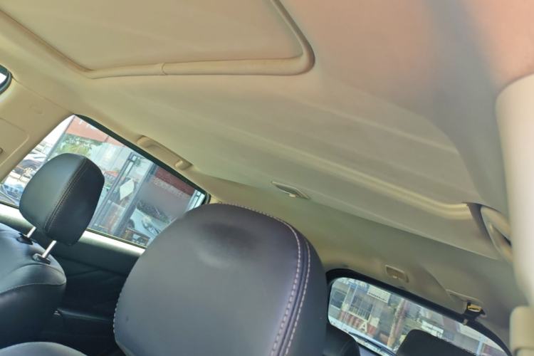Used Mitsubishi Outlander 2019 2.4L Four-Wheel Drive Flagship Version 7 Seats China V Emission Standard Headliner