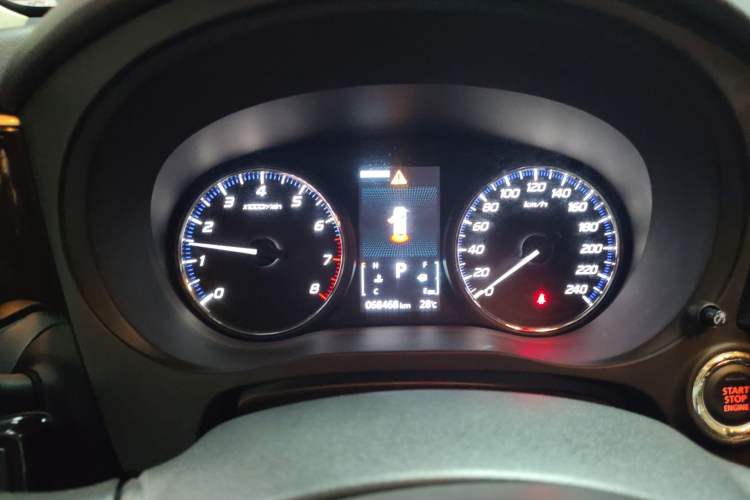 Used Mitsubishi Outlander 2019 2.4L 4x4 Zhi Xiang Edition 7 Seats China V Emission Standard Instrument Cluster
