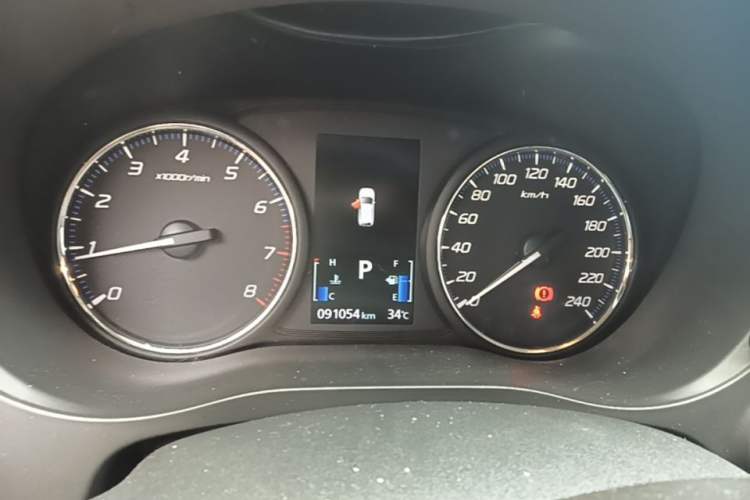 Used Mitsubishi Outlander 2019 2.0L Two-Wheel Drive Comfort Edition 5 Seats China V Standard Instrument Cluster
