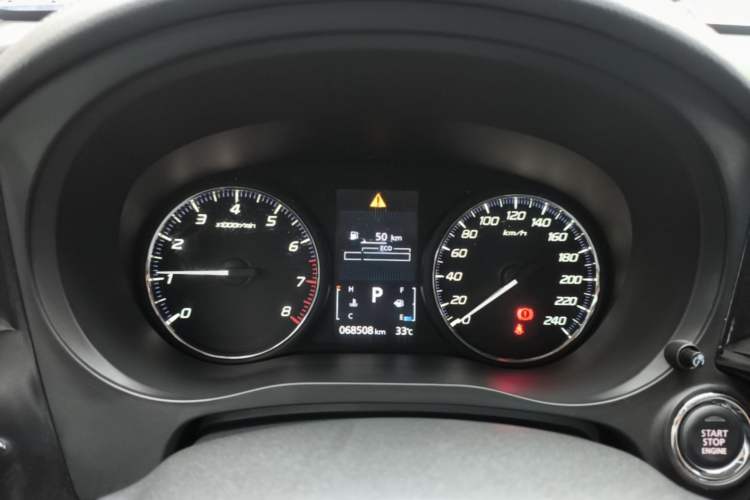 Used Mitsubishi Outlander 2019 2.0L Two-Wheel Drive Comfort Edition 5 Seats China VI Standard Instrument Cluster